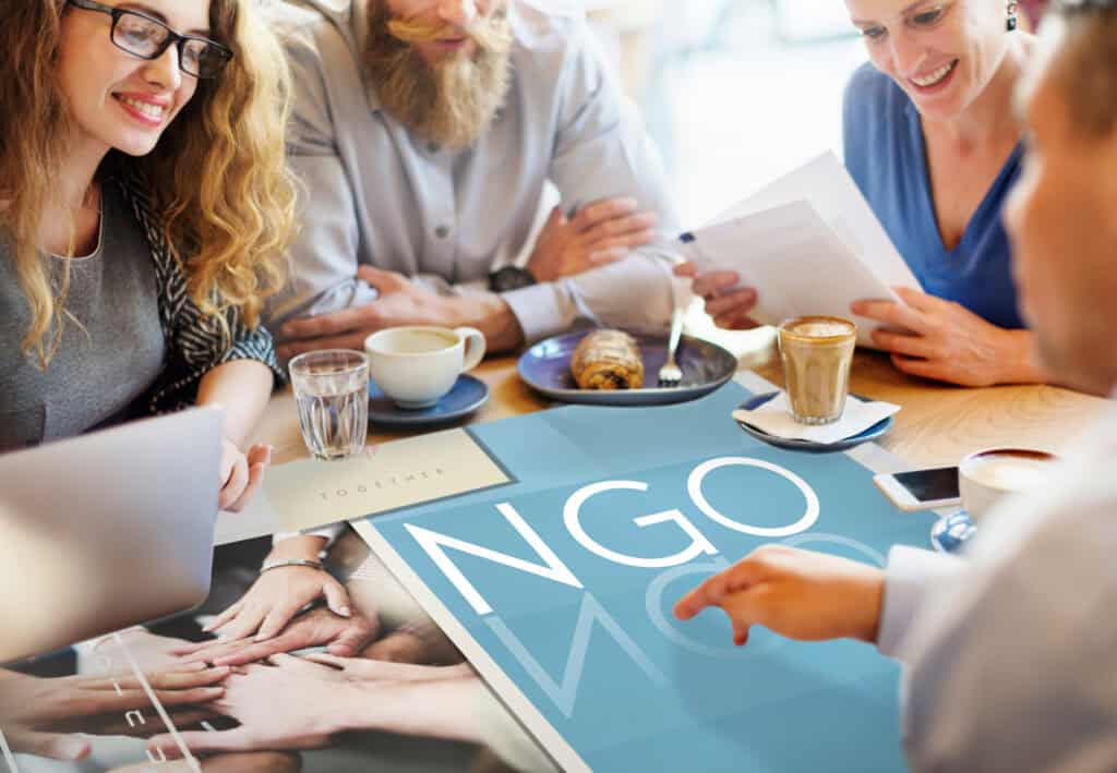 Pomoc w pozyskiwaniu funduszy europejskich, konsultacje i doradztwo finansowe dla przedsiębiorstw i organizacji, strategiczne wsparcie projektów unijnych, wysokiej jakości wsparcie w rozliczeniach europejskich środków.